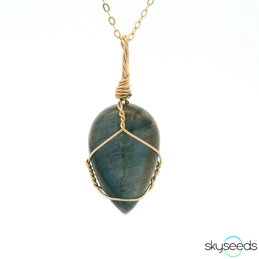 
                  
                    Labradorite Pendant
                  
                