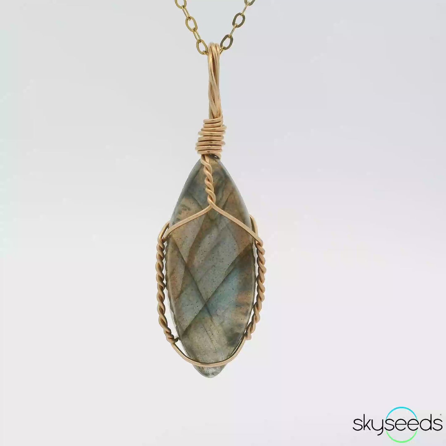 
                  
                    Load and play video in Gallery viewer, Labradorite - 14kt Gold Filled Pendant
                  
                